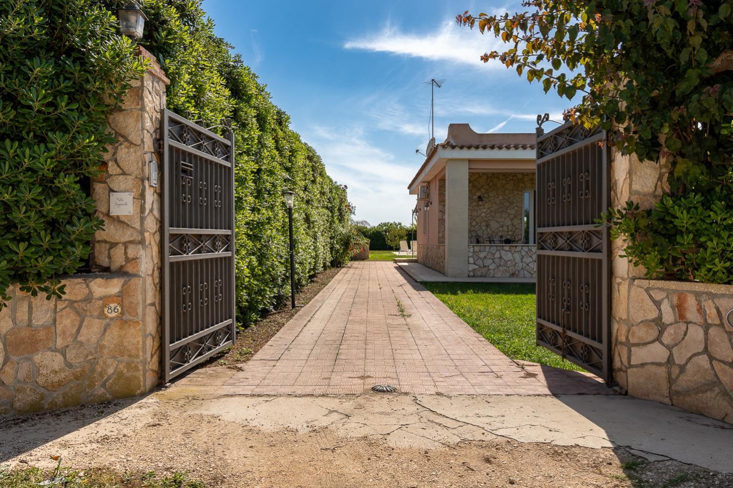 Villa Bouganville Con Piscina By Wonderful Italy Syracuse Bagian luar foto